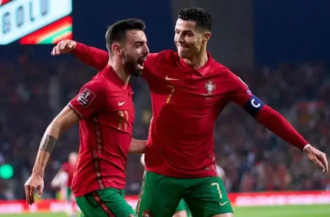 Ronaldo và Bruno Fernandes tuyển Bồ Đào Nha